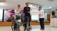 100 Kursi Roda dan Bantuan Biaya Pengobatan untuk Pasien RSCM