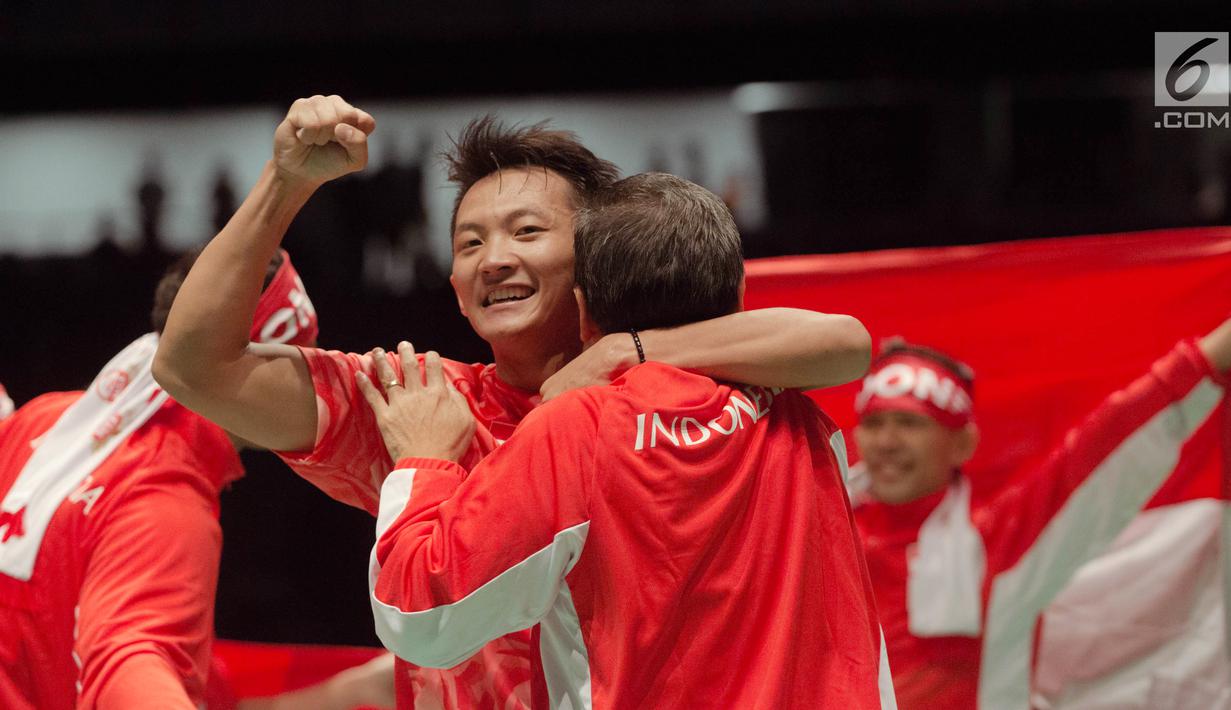 Ekspresi pebulutangkis Indonesia Ihsan Maulana Mustofa saat merayakan kemenangannya usai melawan Malaysia, Lee Zii Jia pada final bulu tangkis beregu putra SEA Games XXIX Kuala Lumpur, Malaysia, Kamis (24/8). (Liputan6.com/Faizal Fanani)