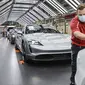 Porsche tegaskan tidak berminat bangun pabrik di Cina (Carscoops)