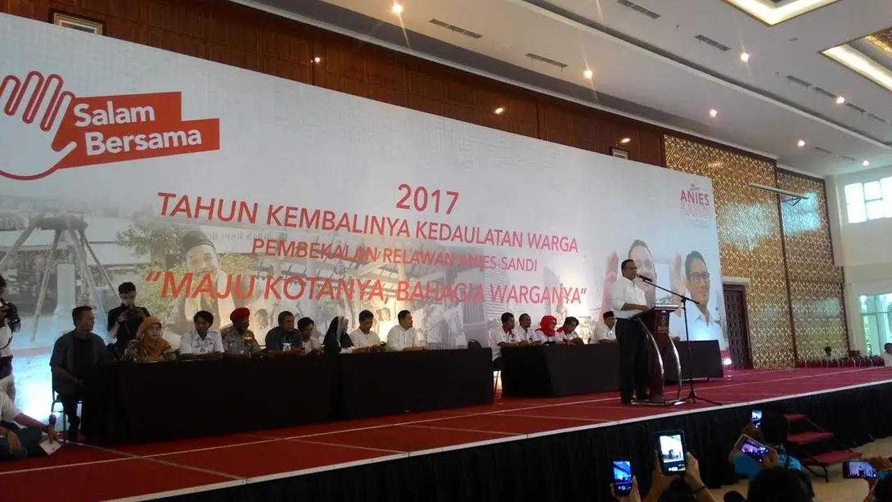 Anies Baswedan bertemu relawan