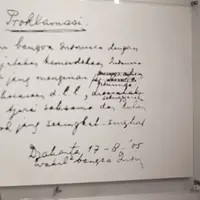Banyak cara yang dilakukan untuk memperingati hari kemerdekaan Republik Indonesia. Selain mengikuti upacara bendera, ada juga yang mengenang kembali sejarah detik-detik kemerdekaan pada 72 tahun yang lalu. (Instagram/gitagut)