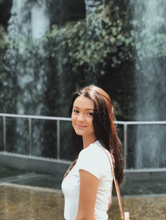 (Instagram/amandarawles)