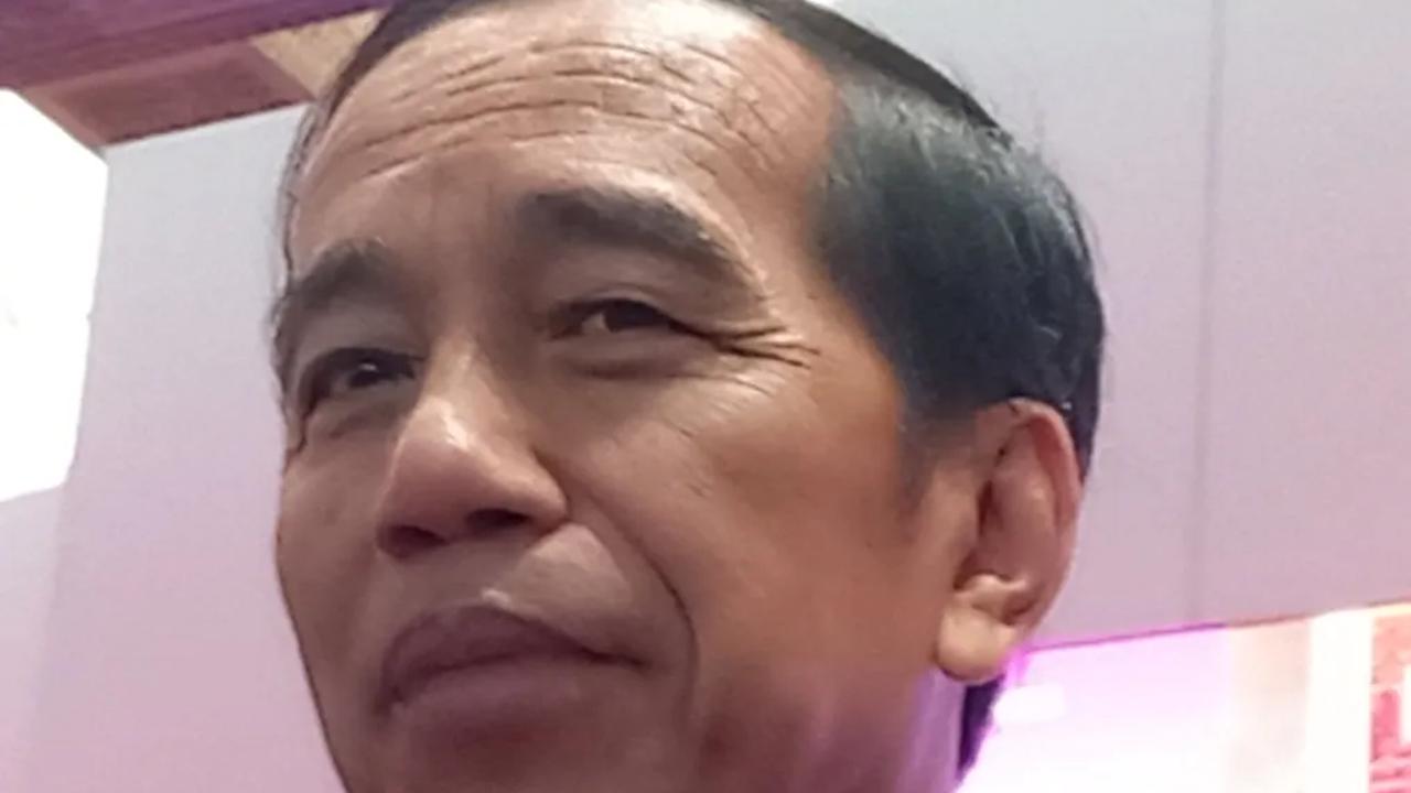 BEM KM UGM Nobati Jokowi sebagai Alumnus Paling Memalukan