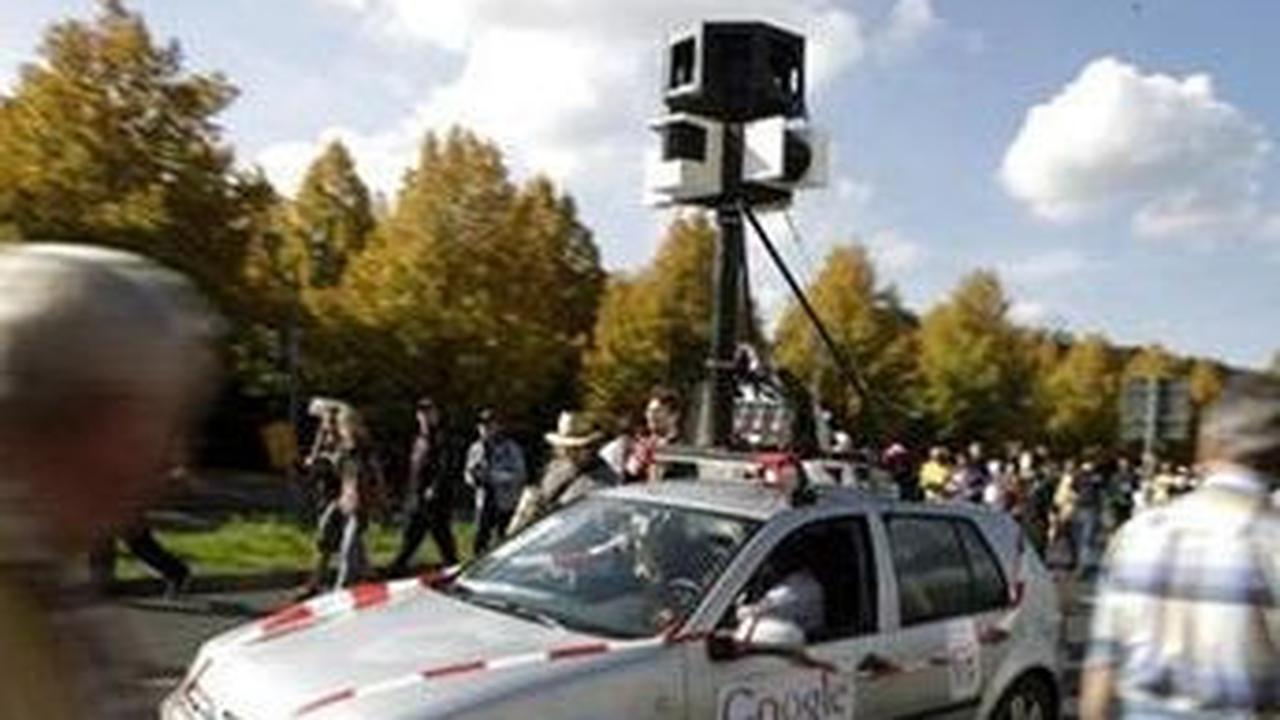 Namun, seiring berjalannya waktu, Google Street View sekarang sudah menangkap dan menghadirkan foto 360 sebanyak 220 miliar gambar dari 100 negara.