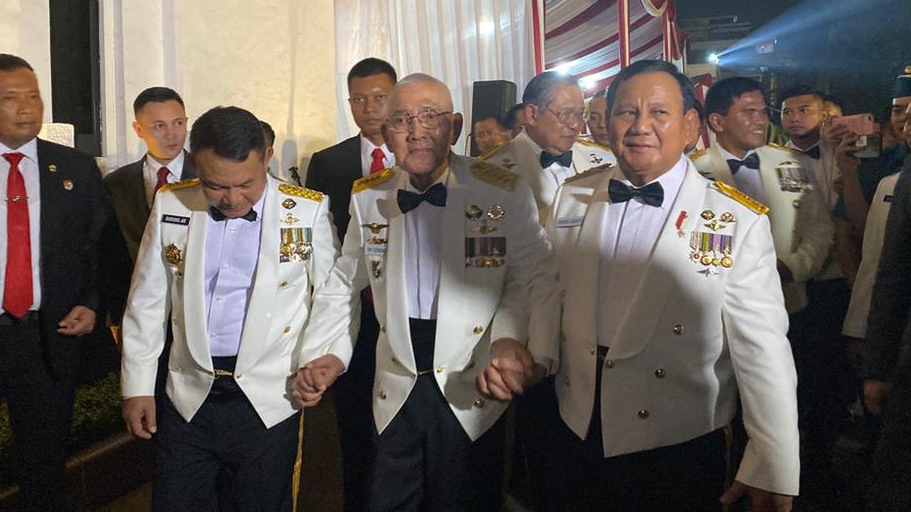 Karir Mentereng Jenderal TNI Try Sutrisno, Ikut Tumpas Pemberontakan PRRI hingga Berhasil Jadi Wakil Presiden