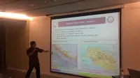 Peserta Kapal Pemuda Nusantara 2018 pun Dibekali Ilmu Terkait Tsunami dan Gempa Oleh Badan Meterorologi Klimatologi Geofisika (BMKG) (Muhammad Radityo Priyasmoro/Liputan6.com)