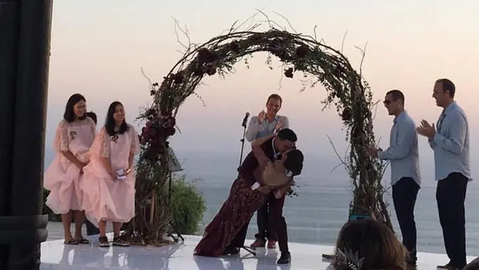 [Bintang] Resepsi Raisa-Hamish di Bali