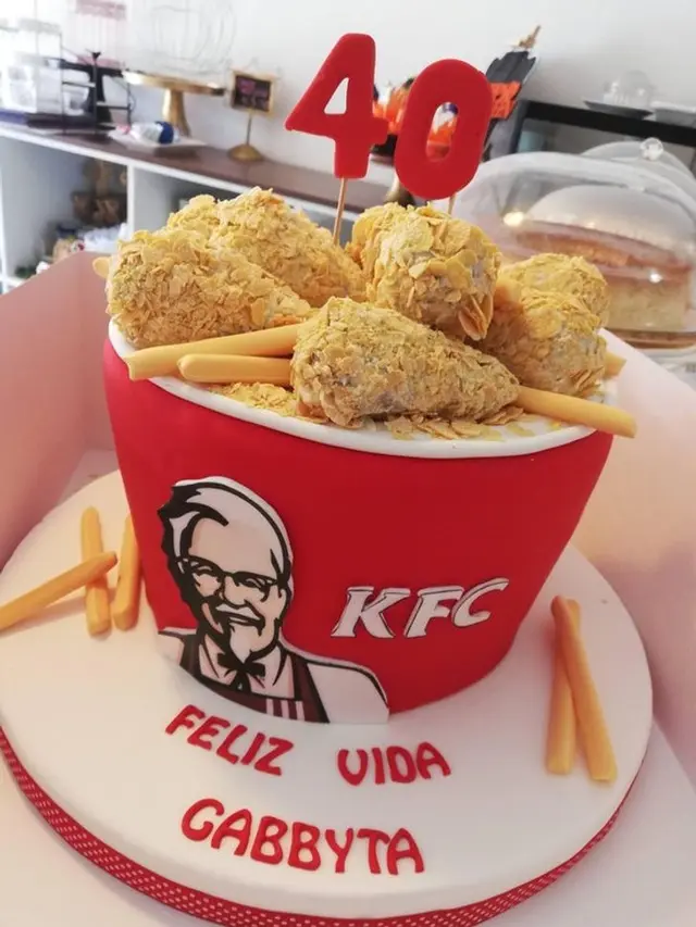 6 Potret Kue Ulang Tahun Unik Ini Menipu Mata, Detailnya Bak Sungguhan