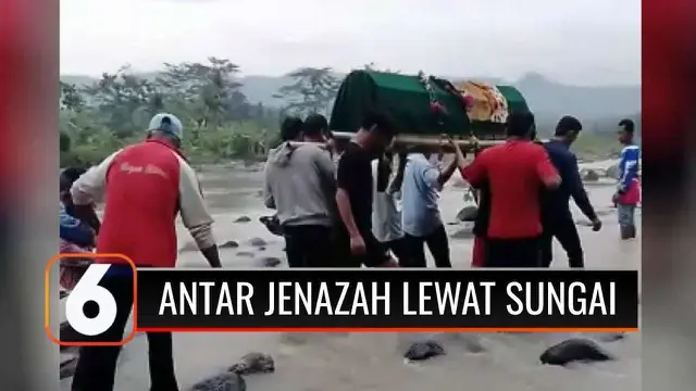 VIDEO: Tak Ada Jembatan, Warga Terpaksa Bawa Jenazah dengan Menyeberangi Sungai