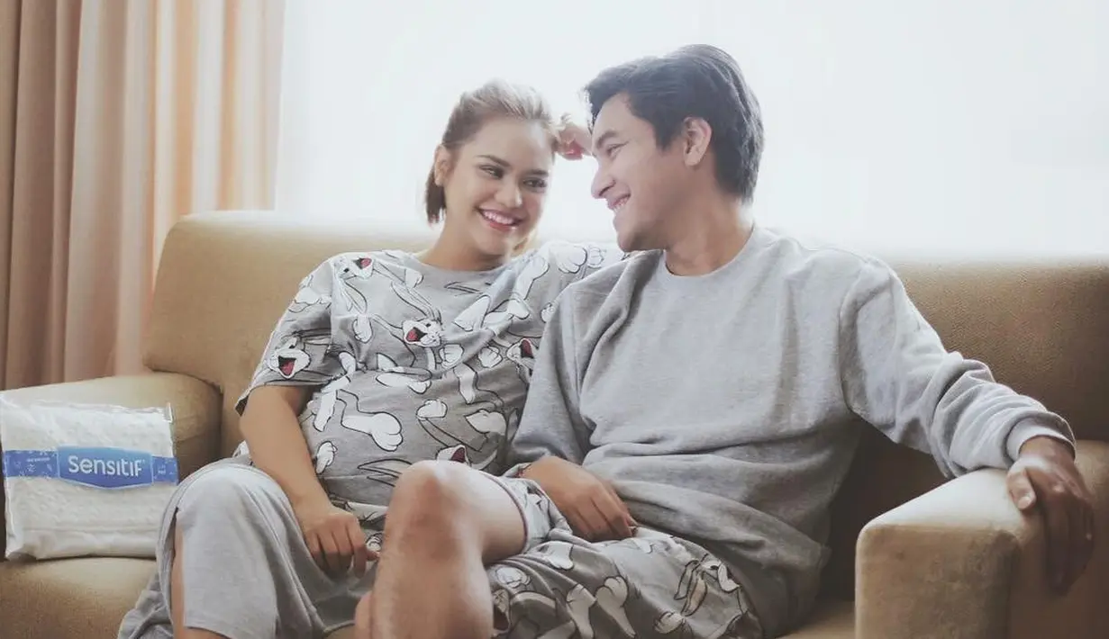 (Instagram/mythalestari)