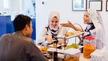 Ilustrasi Muslim, puasa, buka puasa. (Photo by mentatdgt from Pexels)