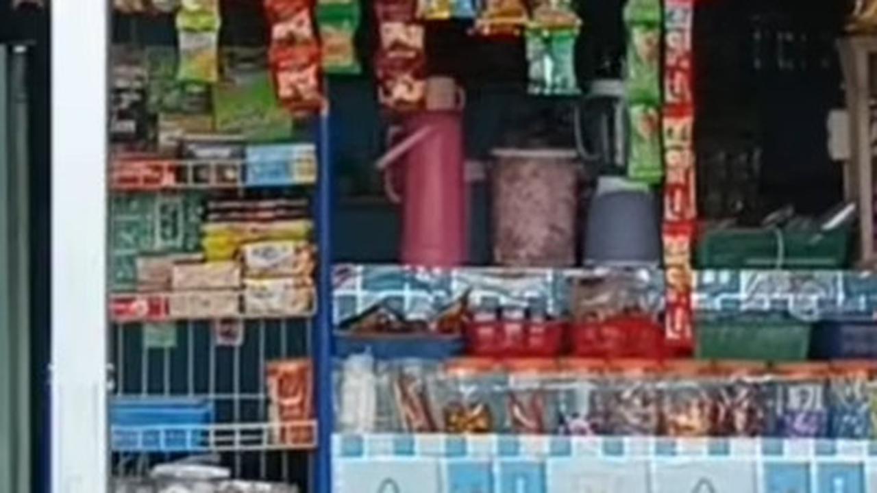 Syahdunya Ngopi di Warung Abah Unang Cianjur, Warung yang Letaknya di Atas Awan