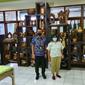 Ni Ketut Bakati Anggareni, merintis usaha kerajinan barang rumah tangga dari kayu bernama Bali Bakti Anggara. Foto: Istimewa