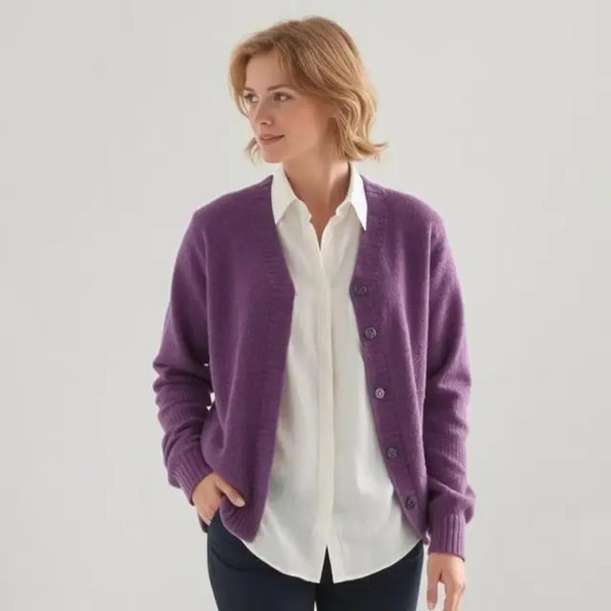 5 Jenis Cardigan yang Harus Kamu Punya untuk Mix and Match