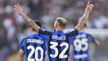 Selebrasi pemain Inter Milan, Federico Dimarco, setelah mencetak gol pertama bagi timnya ke gawang AS Roma dalam pertandingan lanjutan pekan ke-34 Serie A Liga Italia 2022/2023 yang berlangsung di stadion Olimpico, Sabtu (6/5/2023) malam WIB. (AP Photo/Andrew Medichini)