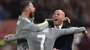 Perayaan gol dari penyerang Real Madrid, Cristiano Ronaldo, ke gawang Roma pada laga 16 besar Liga Champions leg  pertama di Stadion Olimpico, Italia, Rabu (17/2/2016). Roma takluk 0-2 dari Real Madrid. (AFP/Alberto Pizzoli)
