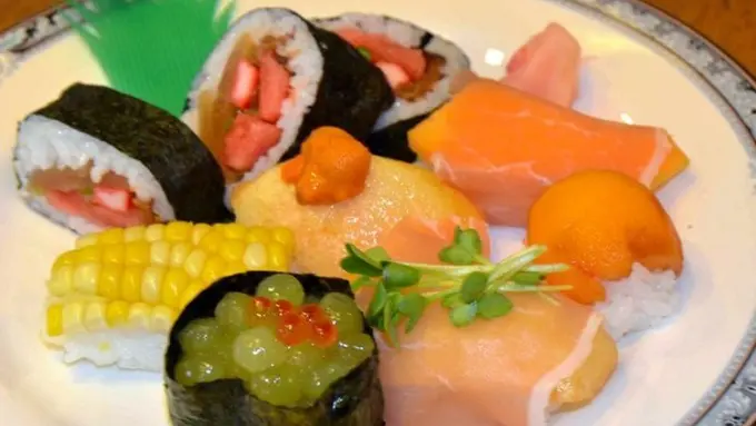 [Bintang] Sushi Buah