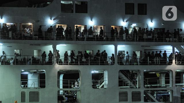 Puncak arus Mudik Lebaran 2022 di Pelabuhan Merak Banten