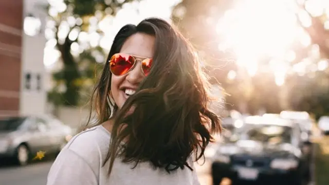Rambut lebat selain dengan sampo kuda