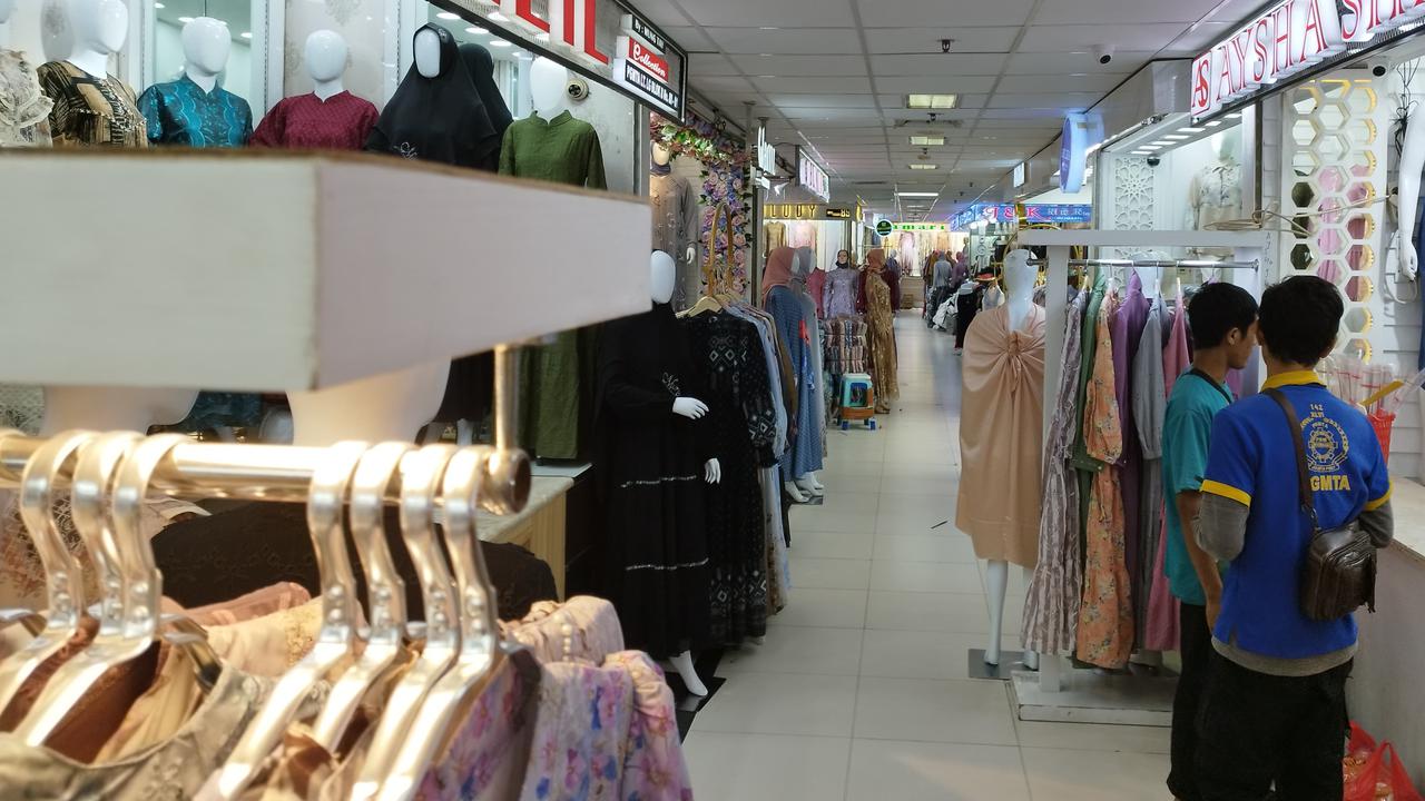 Tanah Abang Tak Seramai Dulu, Pedagang: Saya Tak Mau Bilang Sepi, Nanti Malah Sepi Beneran