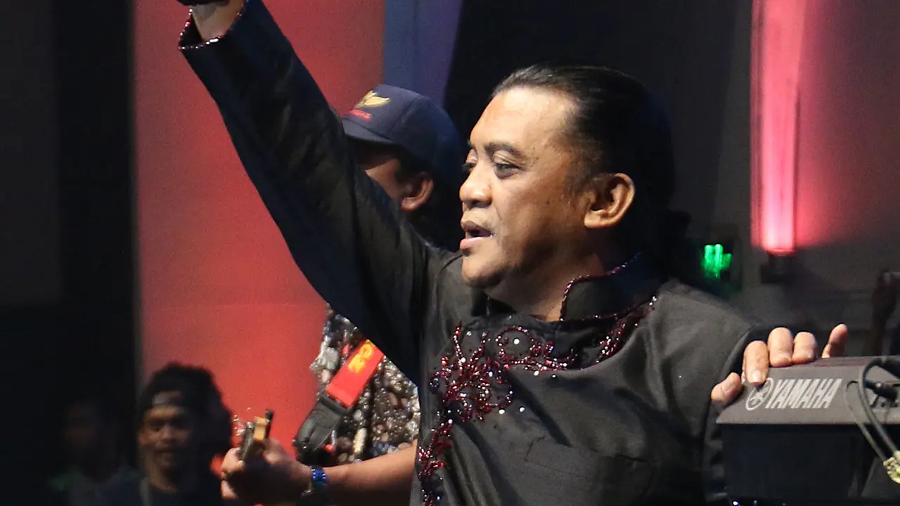 Didi Kempot Hibur Sobat Ambyar di Konser The Lord of Loro Ati