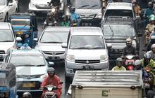 Sedia Payung dan Jas Hujan, Jakarta Diperkirakan Diguyur Hujan Sepanjang Hari Kamis