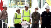 Presiden Joko Widodo atau Jokowi meresmikan pabrik pupuk PT Pupuk Iskandar Muda (PIM) di Provinsi Aceh, Jumat (10/2/2023).