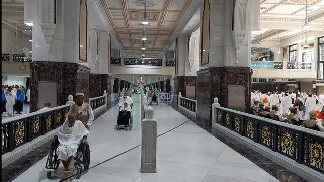 Begini Cara Jemaah Lansia dan Disabilitas Dapat Layanan Kursi Roda di Masjidil Haram via PPIH