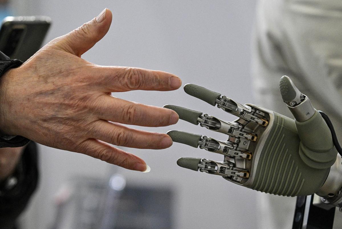 FOTO: Canggihnya Robot Robot Berbasis AI saat GDC 2025 di Shanghai China