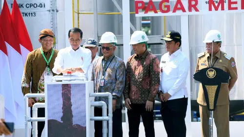 Pabrik minyak makan merah akan menjadi nilai tambah dalam negeri. Secara khusus dapat menambah nilai bagi petani sawit. Ini yang pertama kali, dan sudah berbentuk koperasi (Foto: Istimewa)