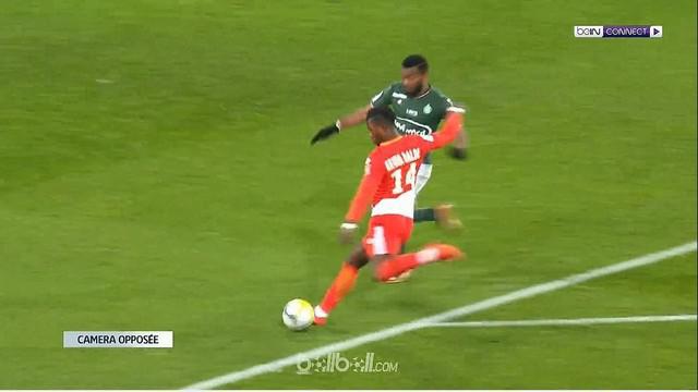 Berita video highlights Ligue 1 2017-2018, Et Etienne vs Monaco, dengan skor 0-4. This video presented by BallBall.