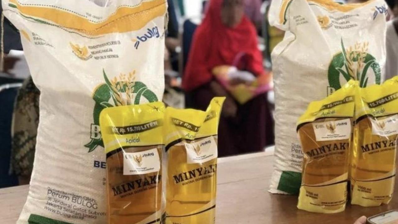Bulog Jambi Genjot Penyaluran Bantuan Pangan Beras dan Minyak Goreng Jelang Lebaran
