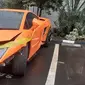 Lamborghini pengemudi koboi (Sumber: Merdeka.com)