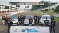 48 Jurnalis di Indonesia Jajal Sensasi Mengendarai Mobil Listrik Wuling di Sirkuit Sentul Bogor