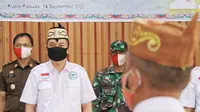 Bupati Kapuas, Ir Ben Brahim S Bahat melantik Dewan Pengurus Asosiasi Petani Kelapa Sawit Indonesia