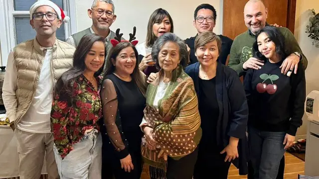 Potret Sheny Andrea bersama orang-orang tercintanya (Instagram/shenyandrea)