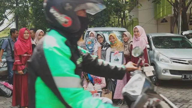 6 Potret Gagal Foto Karena Motor Lewat Ini Bikin Ngakak