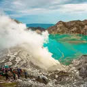Kawah Ijen Kembali Dibuka, Pengunjung Wajib Ikuti SOP