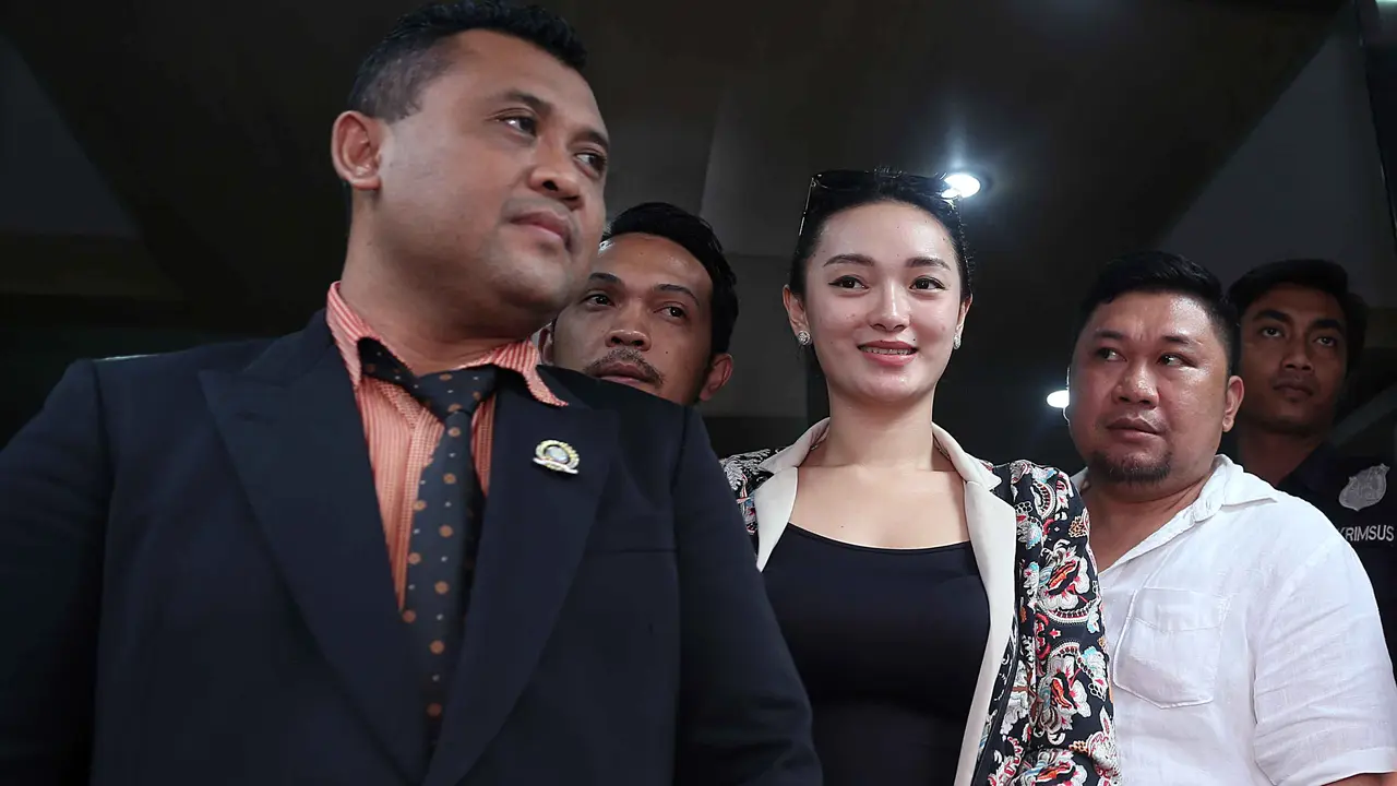[Bintang] Zaskia Gotik