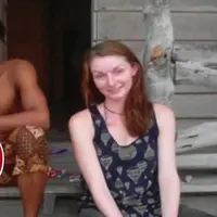 Cerita perjalanan cinta Bayu Kumbara dan Jennifer Brocklehurst sangat menarik perhatian.