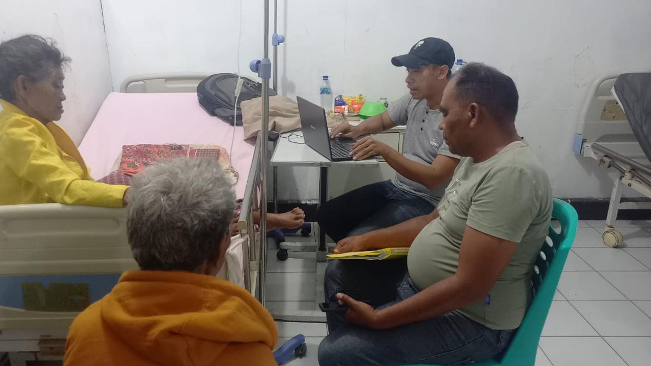 Wanita Renta di TTU Dianiaya Setelah Menerima Uang dari Presiden Jokowi