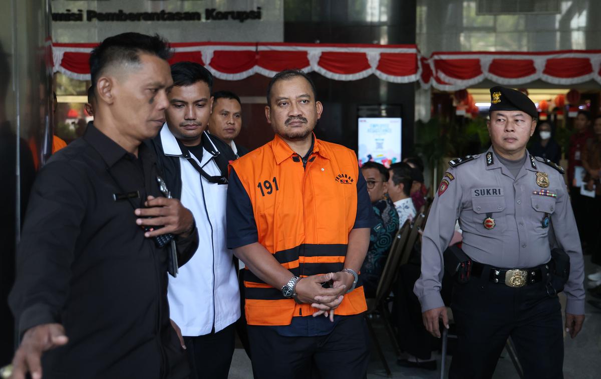 Bupati Pemalang  Ditahan Usai OTT KPK