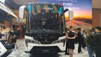 Mitsubishi Fuso Pamerkan Canter Extra Long Bus di GIIAS 2026