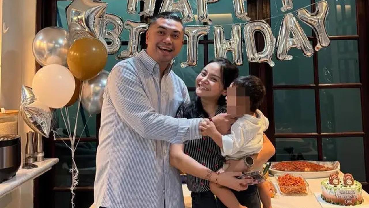 7 Potret Mawar AFI dan Kevin Wazeng Didoakan Berjodoh, Pacar Dikenal Tajir