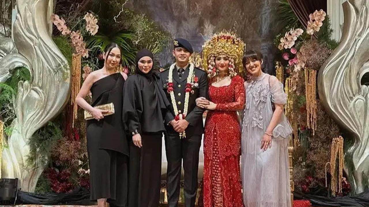 8 OOTD Artis Berhijab saat Hadir di Resepsi Pernikahan Febby Rastanty dan Ajat, dari Shireen Sungkar hingga Alyssa Soebandono
