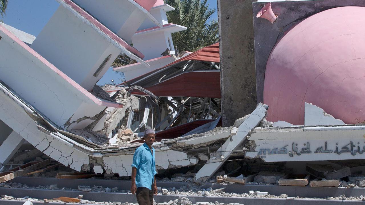 Gempa M 7,7 NTT Rusak 11.925 Rumah