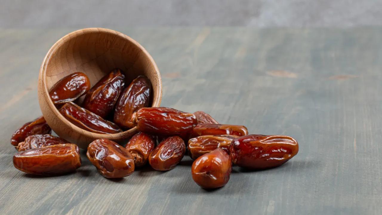 <b>1. Kurma Medjool</b>
