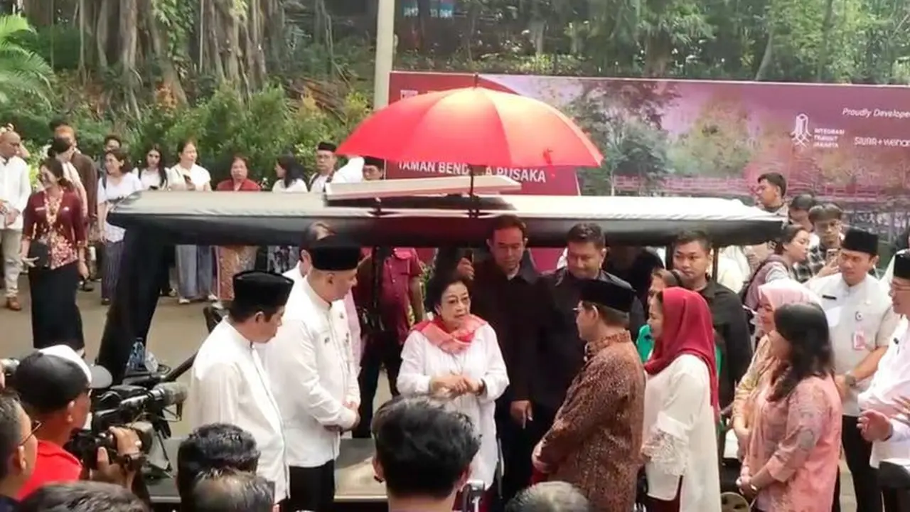 Megawati Kunjungi Taman Langsat