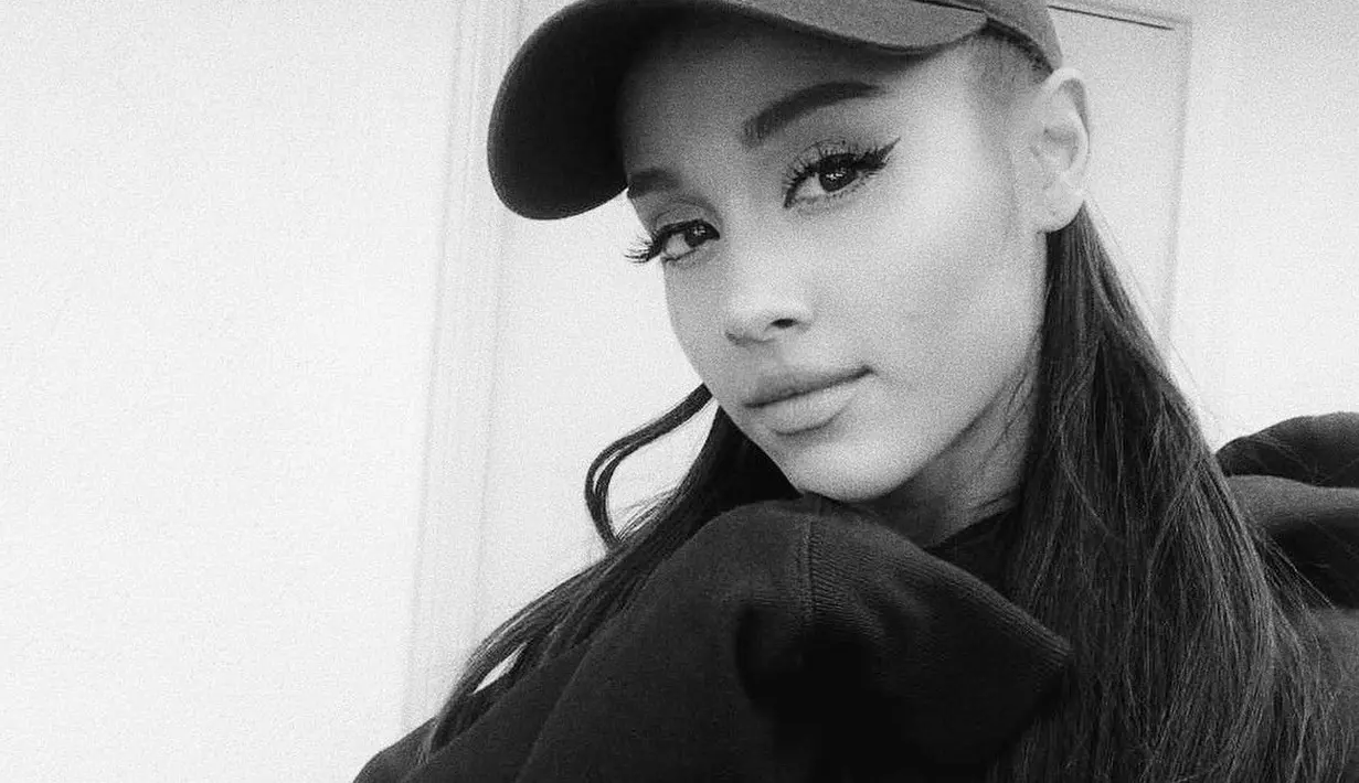 Sebelum terpukul karena meninggalnya sang mantan, konser Ariana Grande mengalami teror bom di Manchester. (instagram/arianagrande)