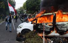 VIDEO: Kondisi Terkini Usai Kwitang Membara, Ada Bangkai Mobil & Pasukan TNI AD AL Siaga